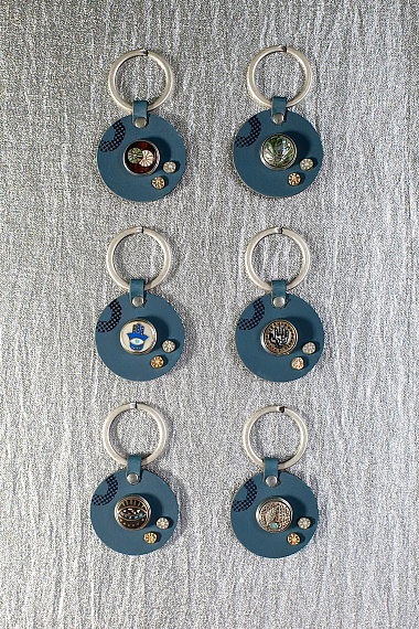 Original Pennan circle key ring petrol
